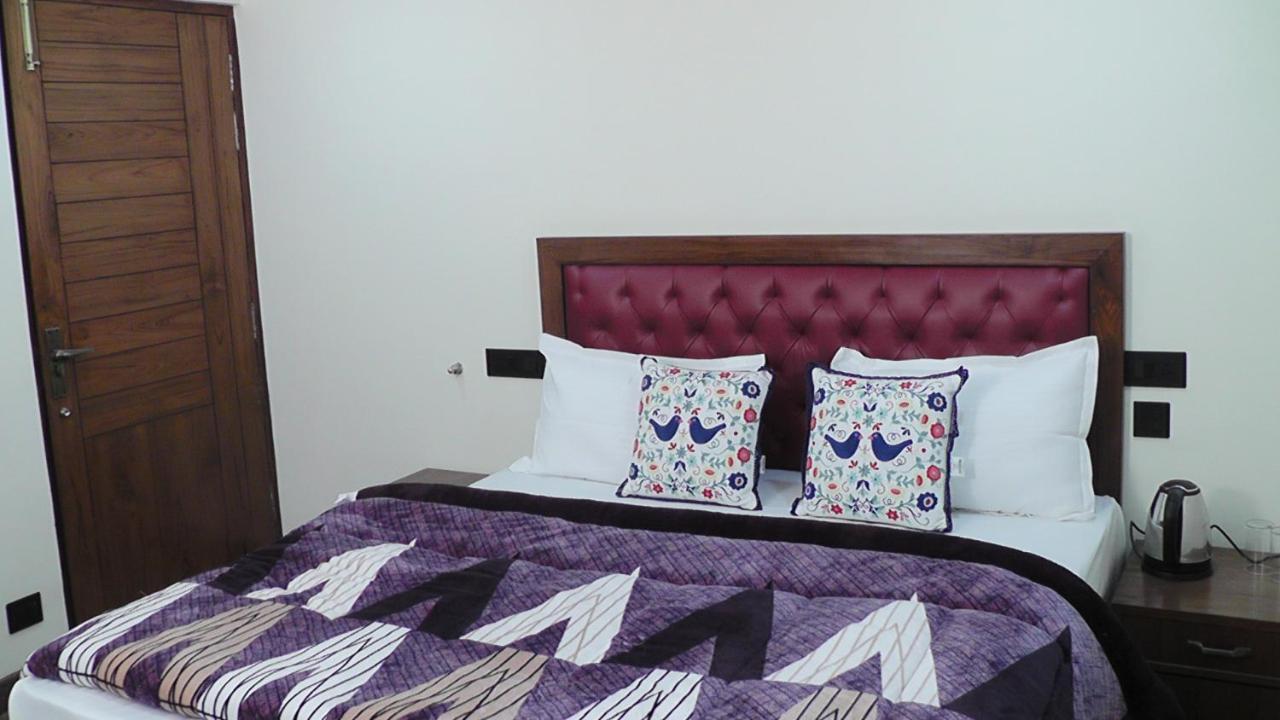 Hotel Jakhu Heights 심라 외부 사진