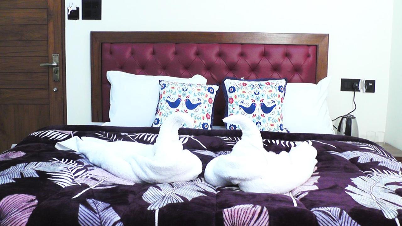 Hotel Jakhu Heights 심라 외부 사진