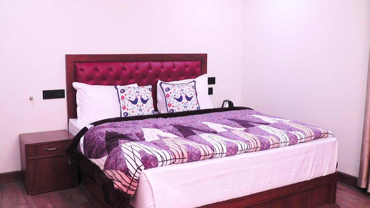 Hotel Jakhu Heights 심라 외부 사진