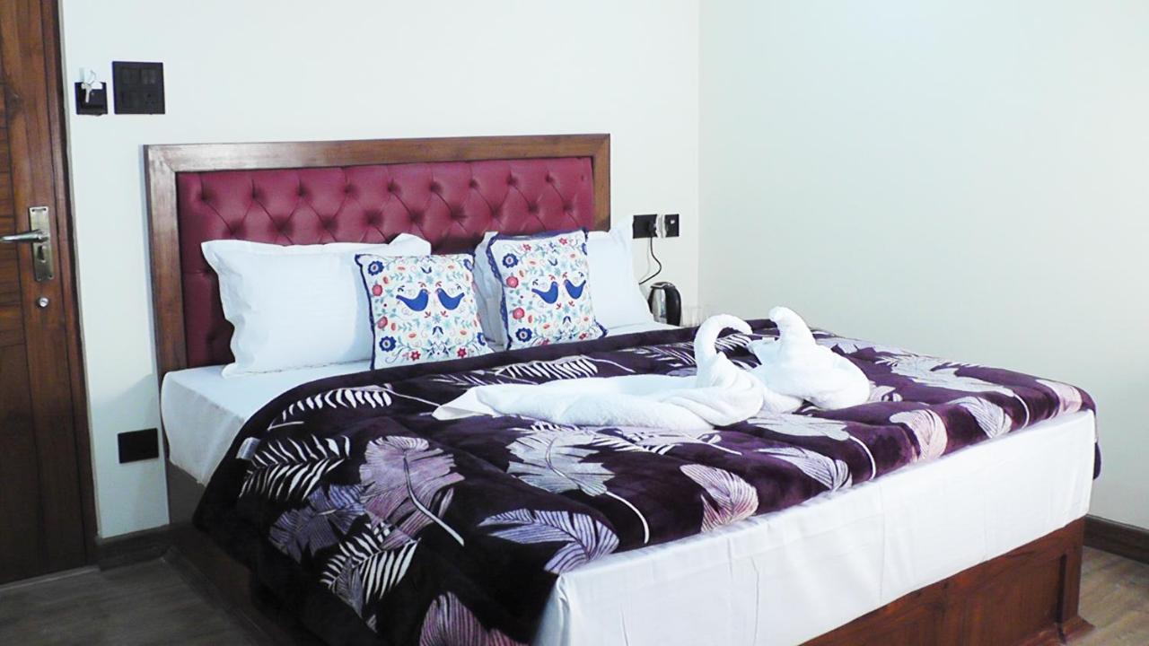 Hotel Jakhu Heights 심라 외부 사진