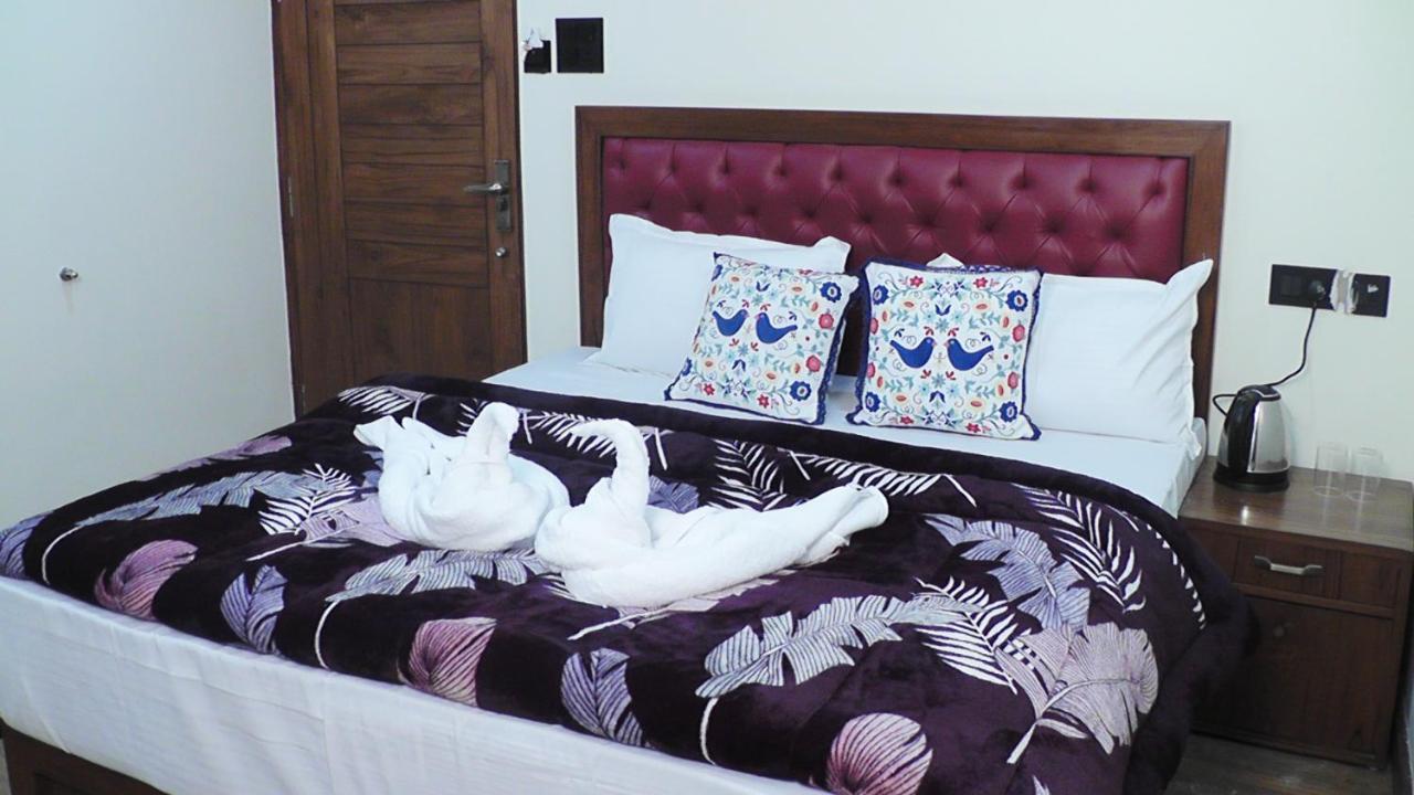 Hotel Jakhu Heights 심라 외부 사진