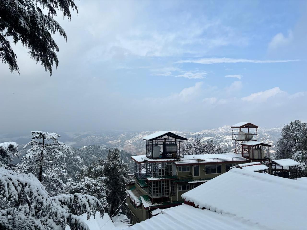 Hotel Jakhu Heights 심라 외부 사진